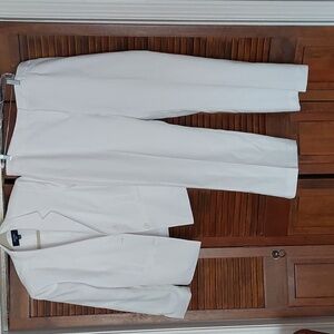 White Jones Wear Pant Suit Sz 18